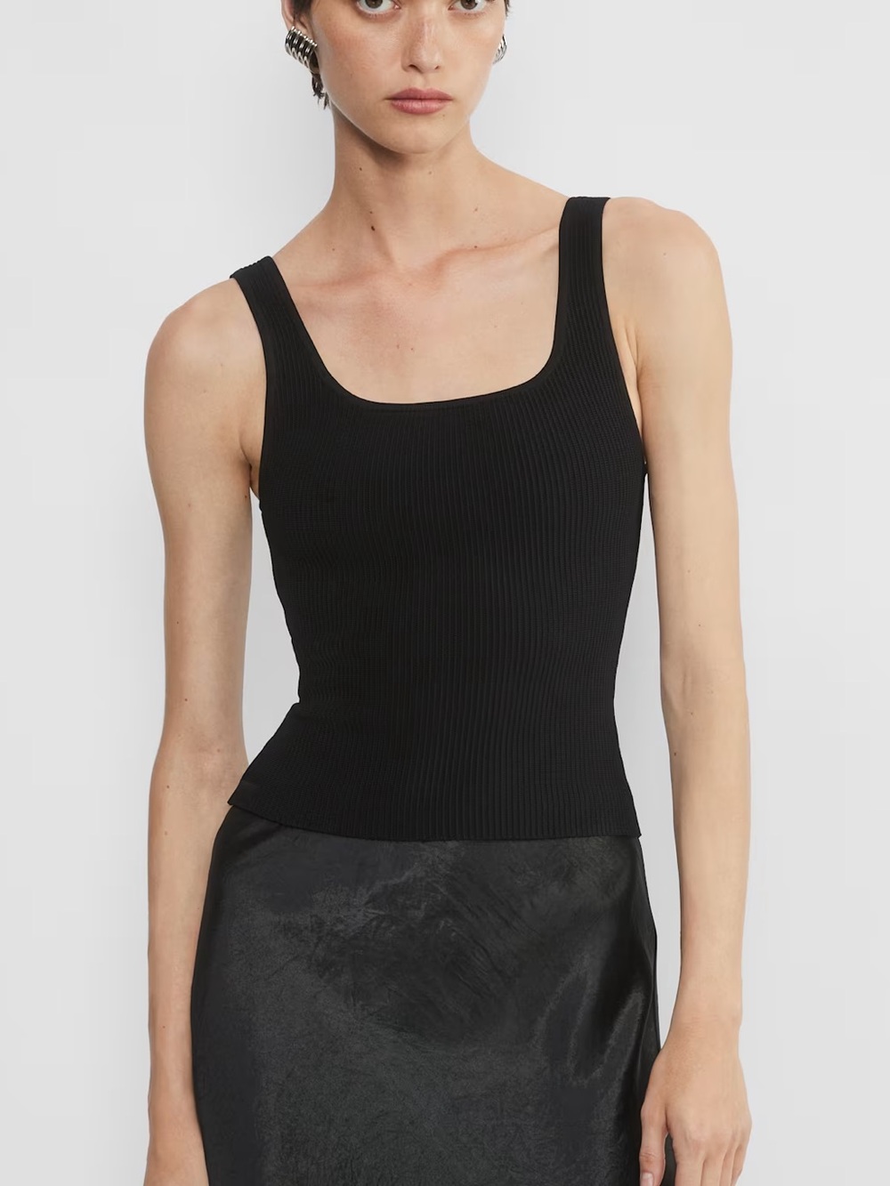 Aritzia Babaton Sculpt Knit Squareneck Ribbed Long Tank in Black